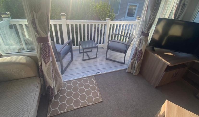 Caravan Church Farm Holiday Village Pagham Exterior foto